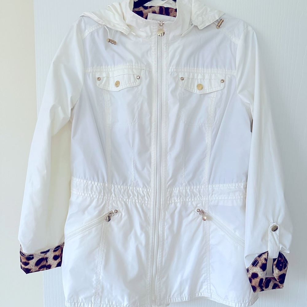 Michael Kors white spring jacket with leopard detail